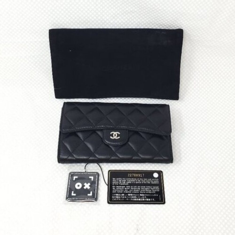 Chanel Lambskin Quilted Flap Wallet w/ Dust Bag & Legit ID